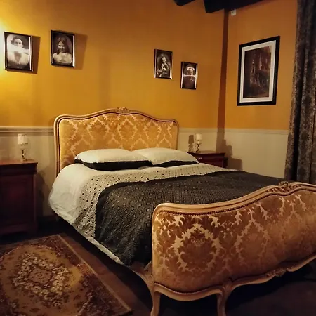 Holiday home Nuit Au Manoir Mode Hante Possible Gratuitement Thiers